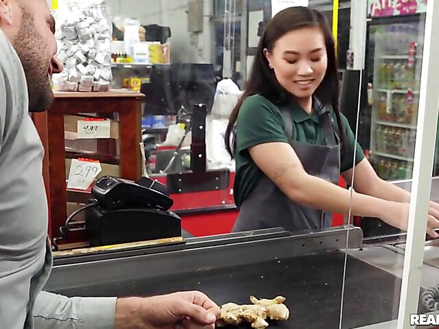 Sex at work with petite asian babe Kimmy Kimm in the supermarket
