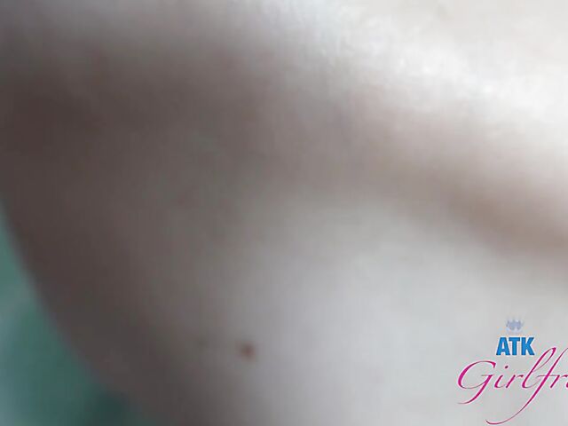 POV teen Liz Jordan's filthy girlfriend exeprience