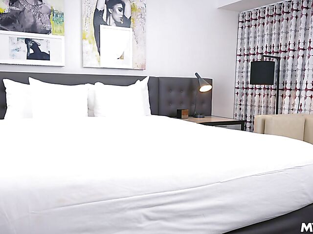 Tiny MILF Vivianne Desilva is eager to do porn