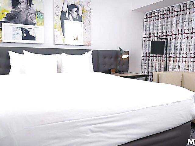 Tiny MILF Vivianne Desilva is eager to do porn