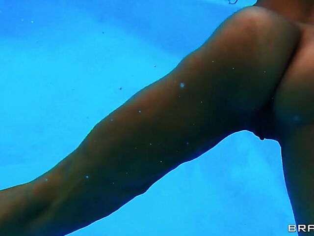 Business partner's nude wife with perfect boobs Rachel Starr is ready to fuck