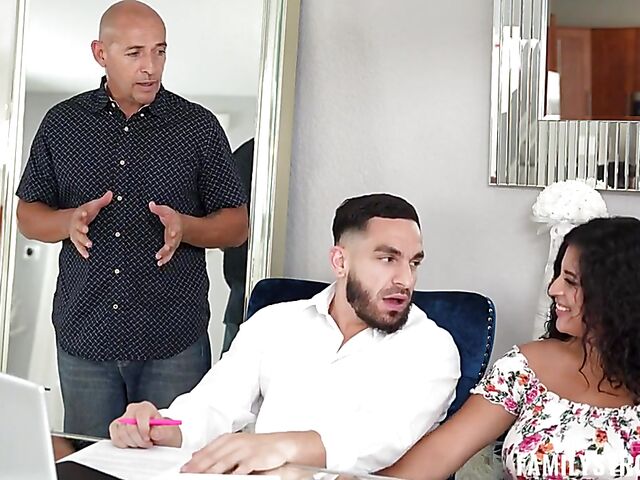 Sneaky sex with big tits latina Gabriela Lopez