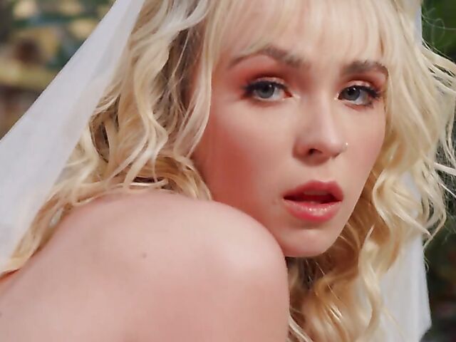 Bride-to-be Lilly Bell fingering herself for you