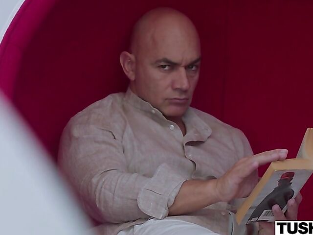 Sexy Agatha Vega's hot anal vacation with Christian Clay