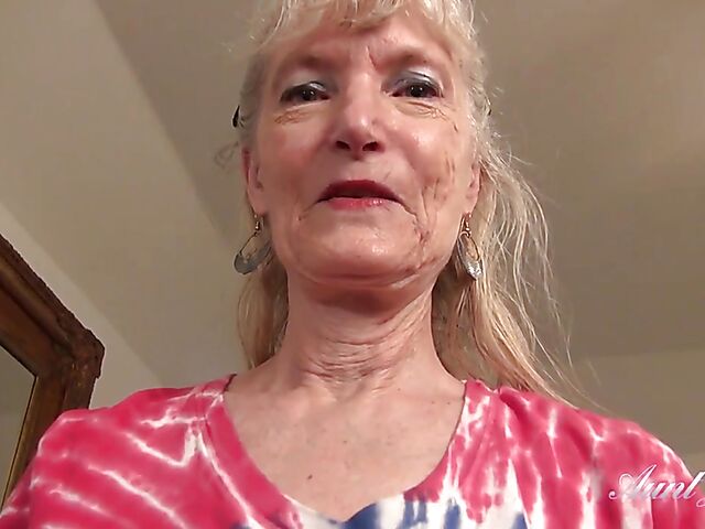 Diane - Skinny granny masturbating for you