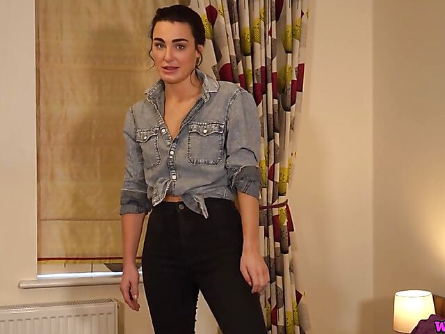 Talking dirty slim British babe Laura strips naked for you on her business trip