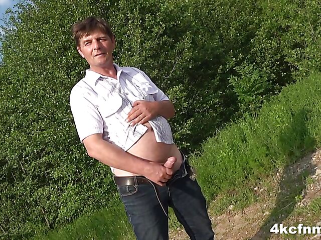 Jennifer Mendes - Outdoor CFNM handjob for an old pervert