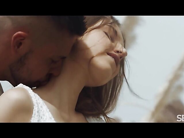 Erotic sex on the patio with sensual Jayla De Angelis