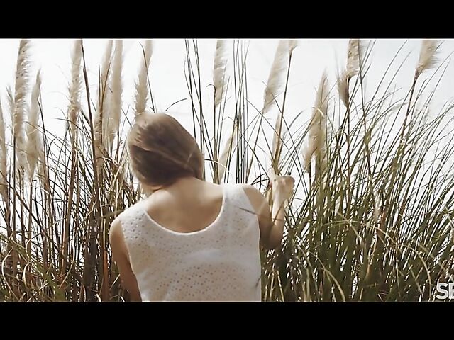 Erotic sex on the patio with sensual Jayla De Angelis