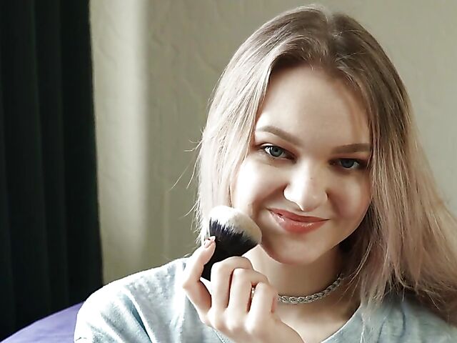 Nicolle - 21-year-old Russian girl solo with her makeup brush