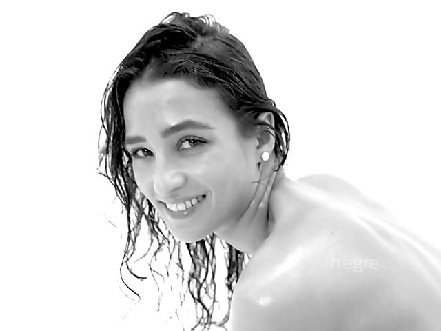 Black and white oiled solo with nude erotic model Sashenka