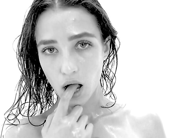 Black and white oiled solo with nude erotic model Sashenka