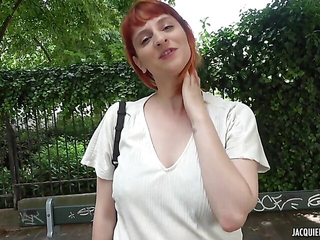 Rhia, 32 - French MILF redhead DP in black stockings