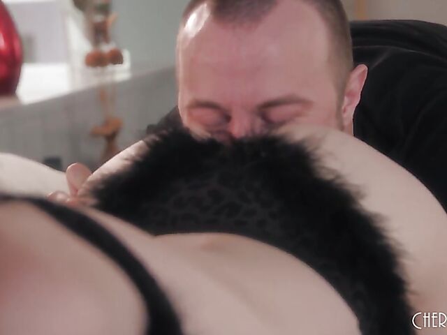 Tattooed anal alt girl Lydia Black gets butt fucked