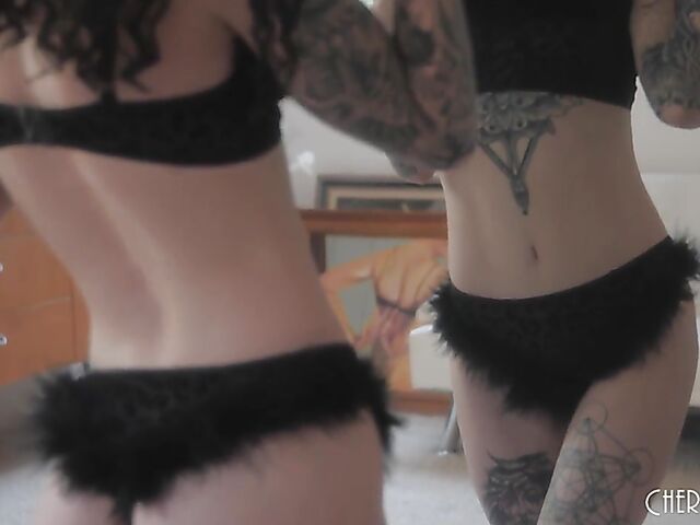 Tattooed anal alt girl Lydia Black gets butt fucked