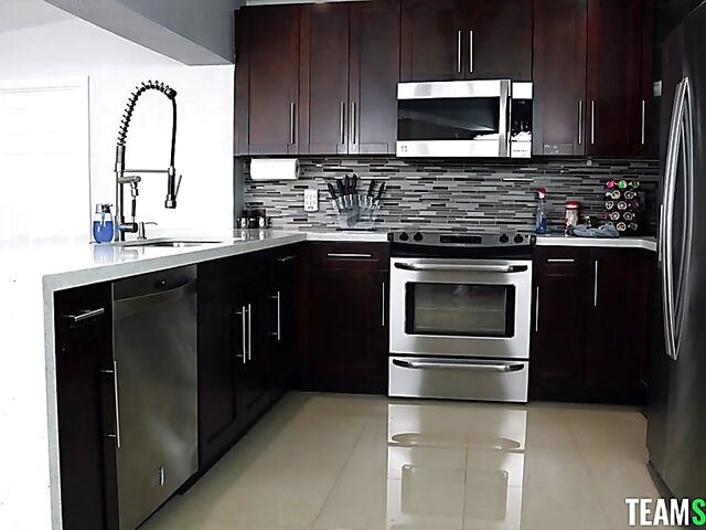 Sexy ass brunette Vivian Taylor stuck and fucked from behind