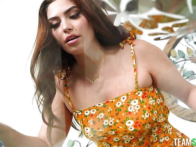 Sexy ass brunette Vivian Taylor stuck and fucked from behind