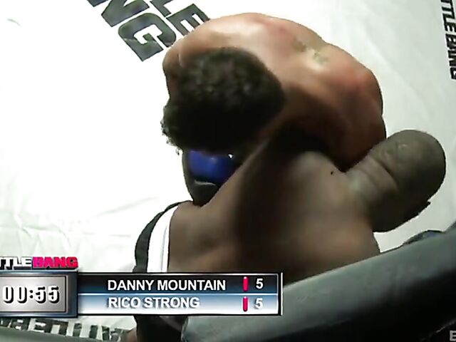 Battle Bang - Winners fuck pornstars Lexi Belle, Isis Love, Kelly Divine and Stacy Adams