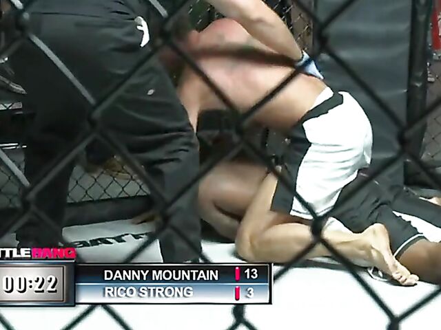 Battle Bang - Winners fuck pornstars Lexi Belle, Isis Love, Kelly Divine and Stacy Adams