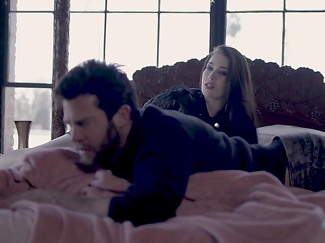 Sweaty sex with thirsty brunette Jane Wilde