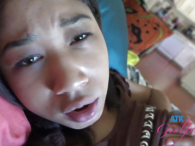 Alicia Reign - Shaved ebony POV period sex