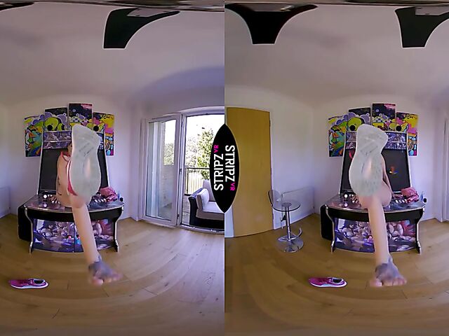 Get your VR glasses ready to watch Gracie Love take off her sexy dress