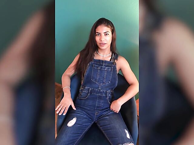 Erotic solo body painting with Daniella Vioti