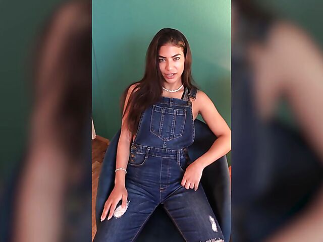 Erotic solo body painting with Daniella Vioti