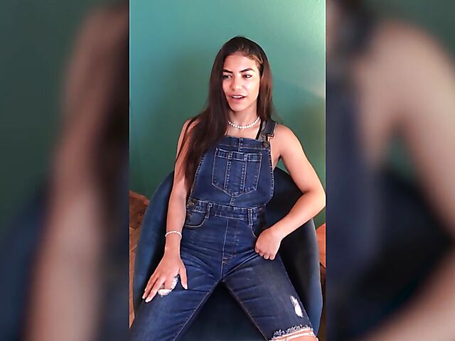 Erotic solo body painting with Daniella Vioti