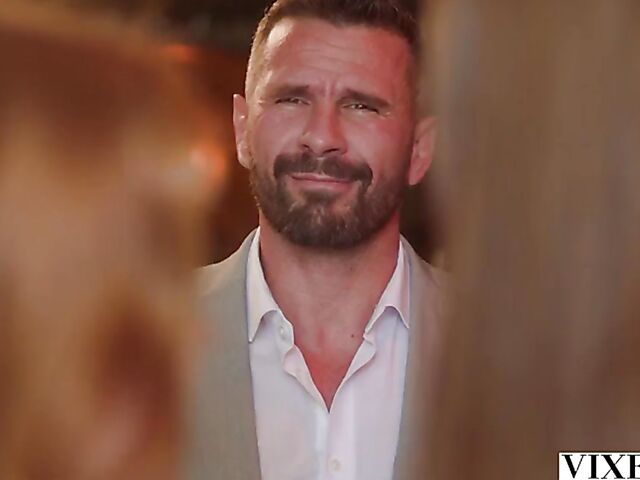 Romantic euro threesome in Paris with Jia Lissa and Sonya Blaze