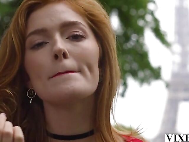 Romantic euro threesome in Paris with Jia Lissa and Sonya Blaze