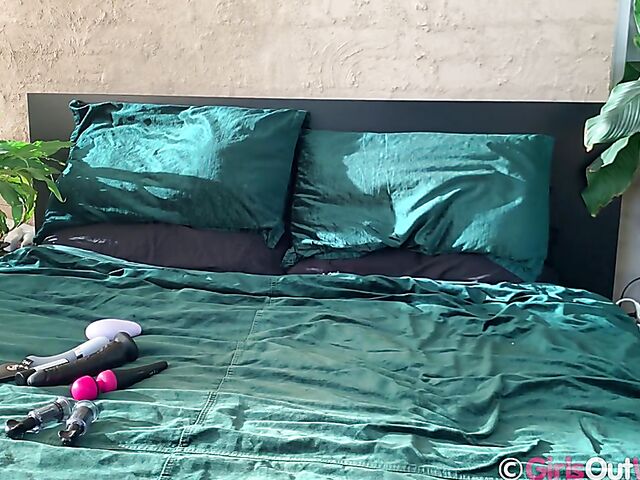 Inked Ripley experimenting with new sex toys