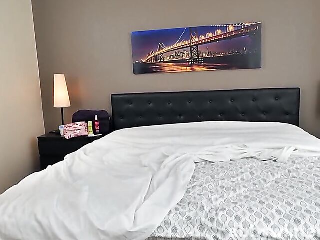 Flexible teen Nicole T shows her young pussy in bed