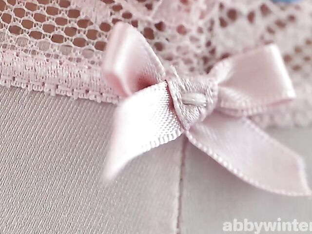 Flexible teen Nicole T shows her young pussy in bed