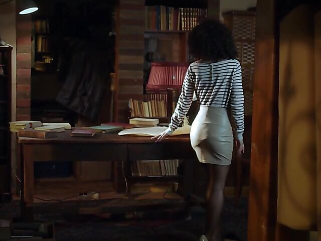 Curly Stacy Bloom's sensual sex fantasy