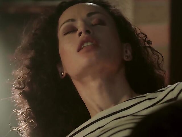 Curly Stacy Bloom's sensual sex fantasy