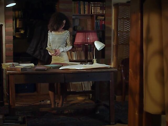 Curly Stacy Bloom's sensual sex fantasy