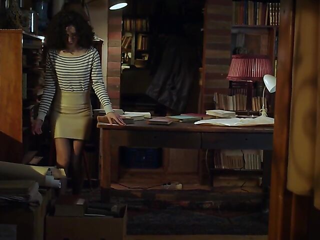 Curly Stacy Bloom's sensual sex fantasy