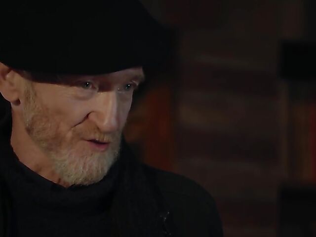 Curly Stacy Bloom's sensual sex fantasy