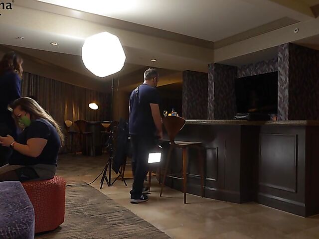 Behind porn shoot with natural pornstar Spencer Bradley