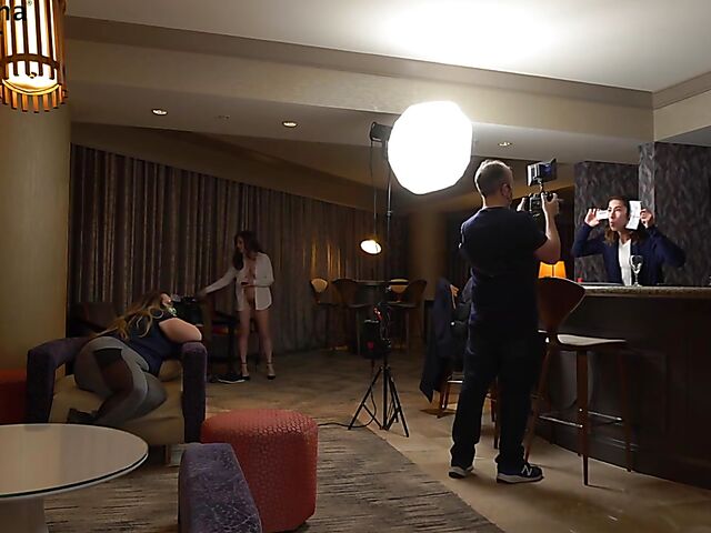 Behind porn shoot with natural pornstar Spencer Bradley