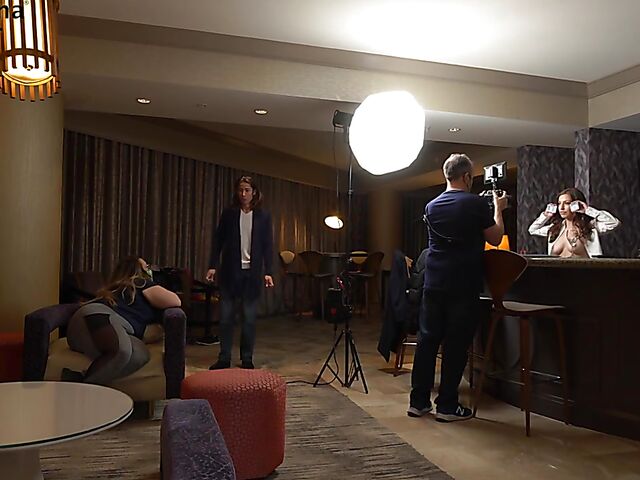 Behind porn shoot with natural pornstar Spencer Bradley