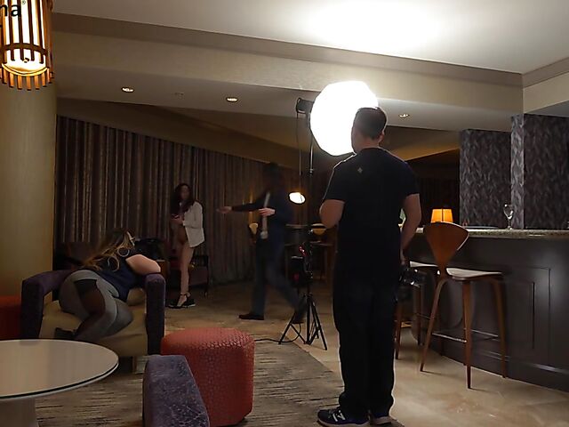 Behind porn shoot with natural pornstar Spencer Bradley