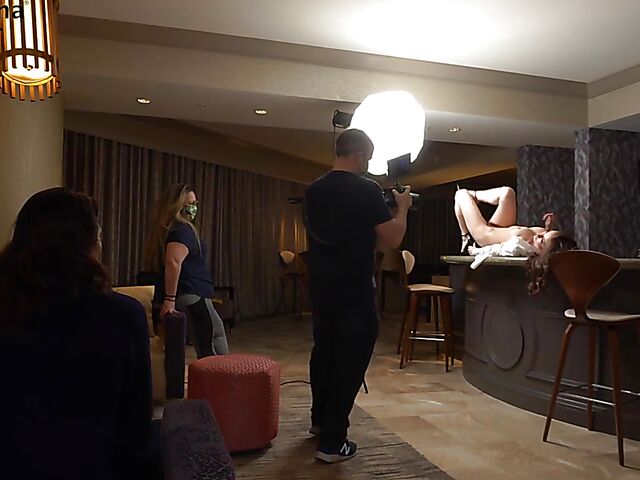 Behind porn shoot with natural pornstar Spencer Bradley