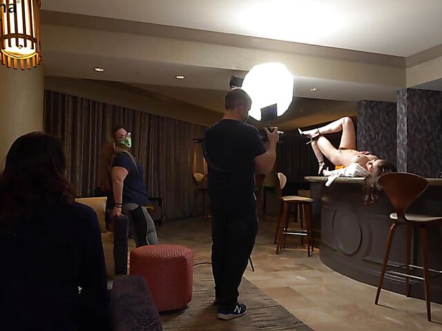 Behind porn shoot with natural pornstar Spencer Bradley