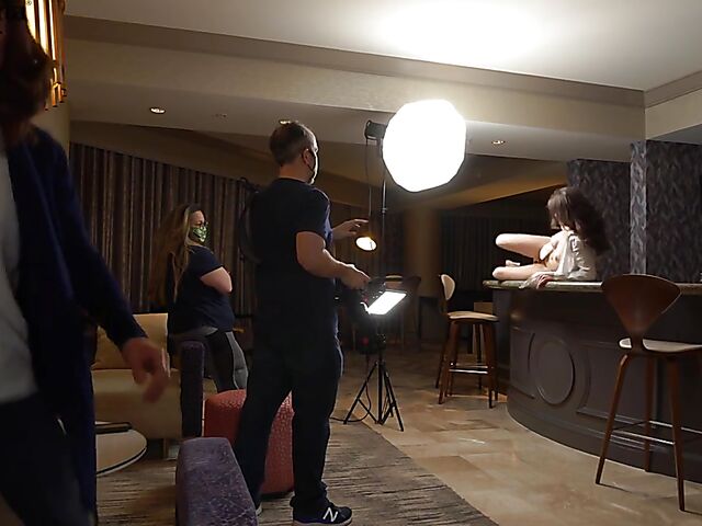 Behind porn shoot with natural pornstar Spencer Bradley