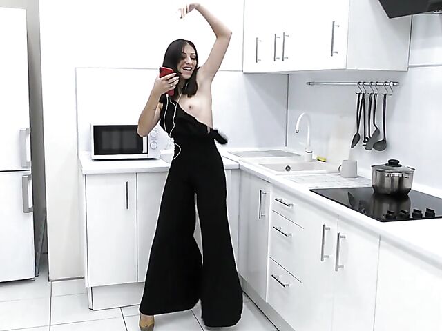 Strip dance and standing masturbation in the kitchen with Danaa