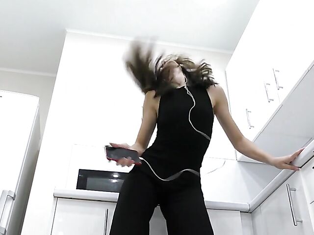 Strip dance and standing masturbation in the kitchen with Danaa