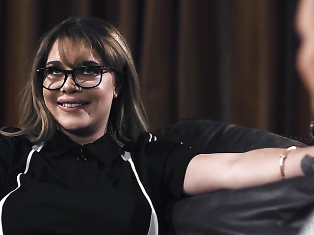 Busty lesbian Gabbie Carter and her new skinny lover Emma Hix