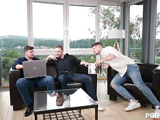 Cindy Shine & Isabella De Laa - From girl-on-girl to group DP with 3 guys